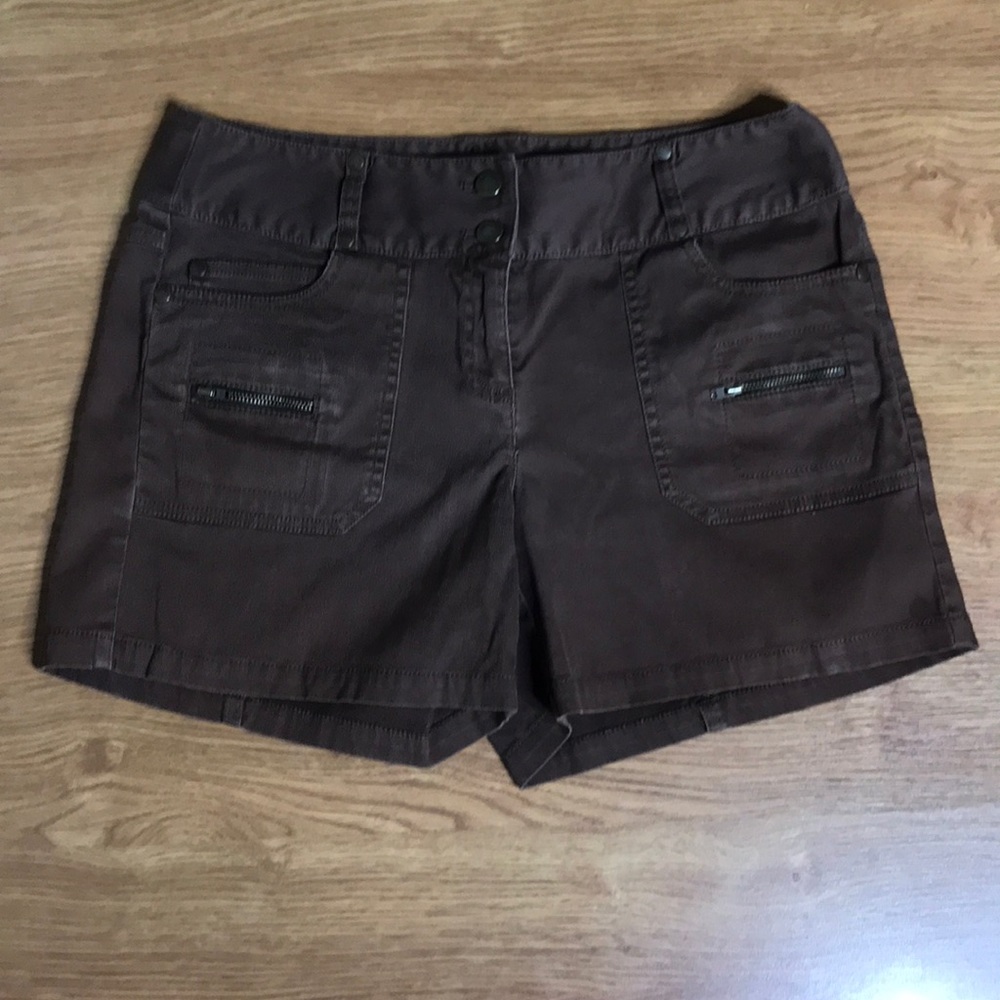 Axcess Brown Stretchy Shorts Size 8